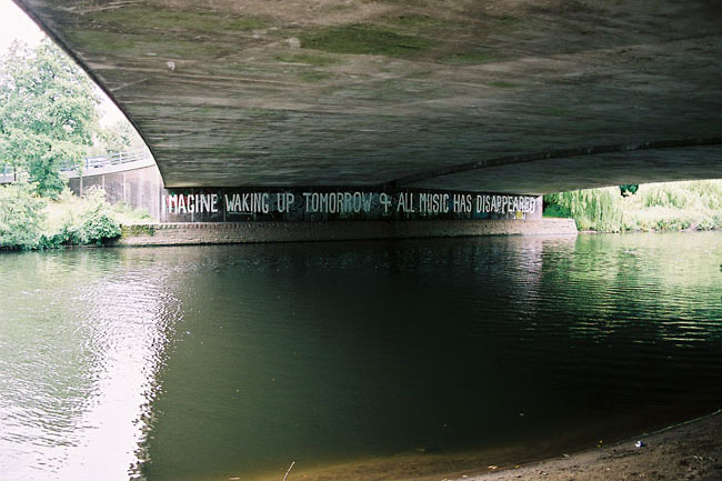 IMAGINE GRAFFITI