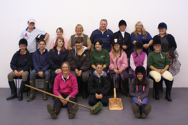17 Horse Riders